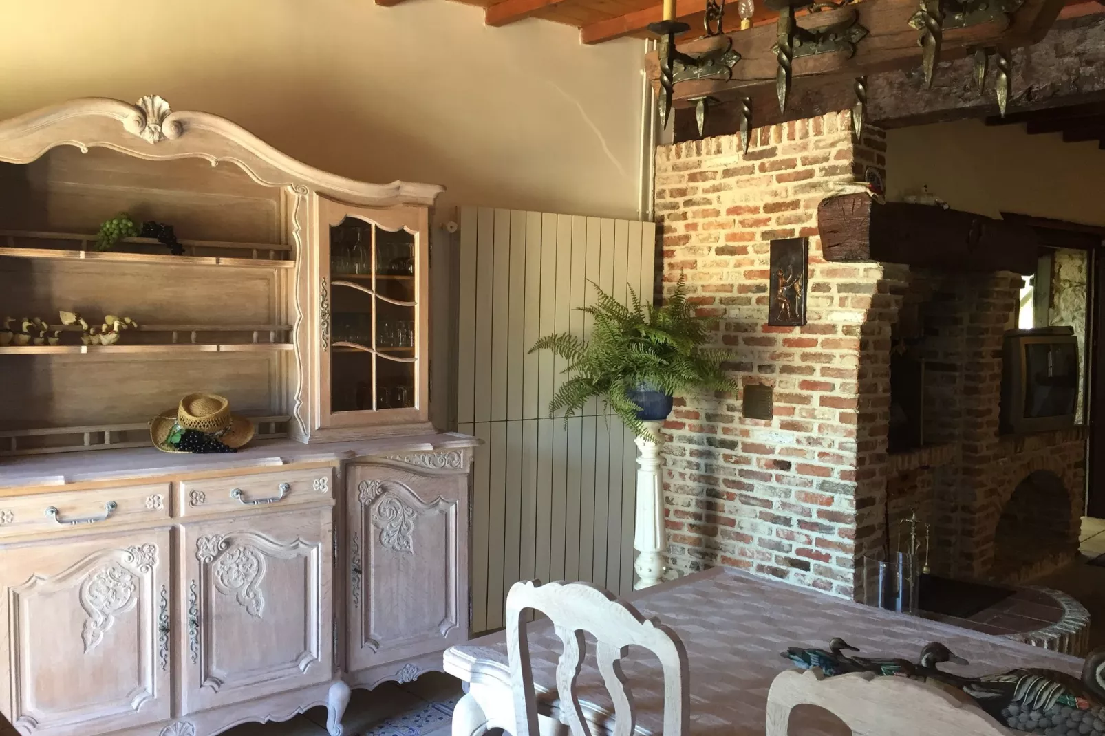 Maison Joie de Vivre-Kitchen