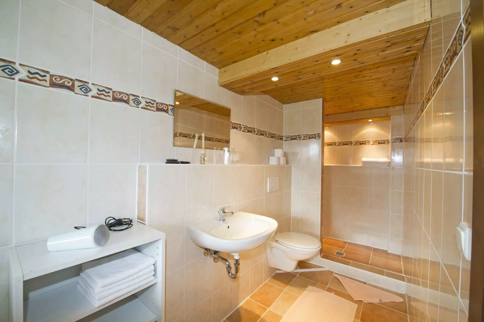 Chalet Niederndorferberg-Bathroom