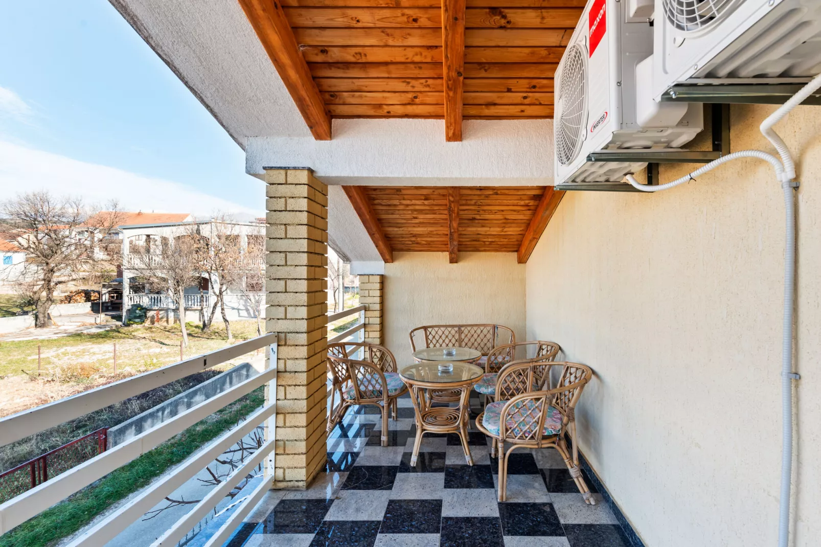 Lovely apartment Katarina-Terrassenbalkon