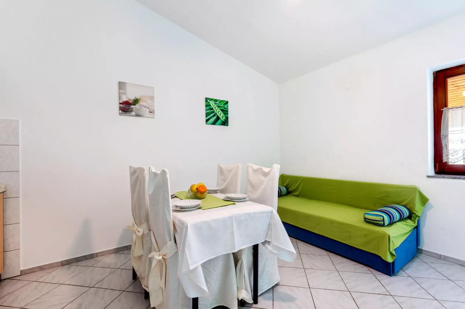 Lovely green apartment Katarina-Esszimmer
