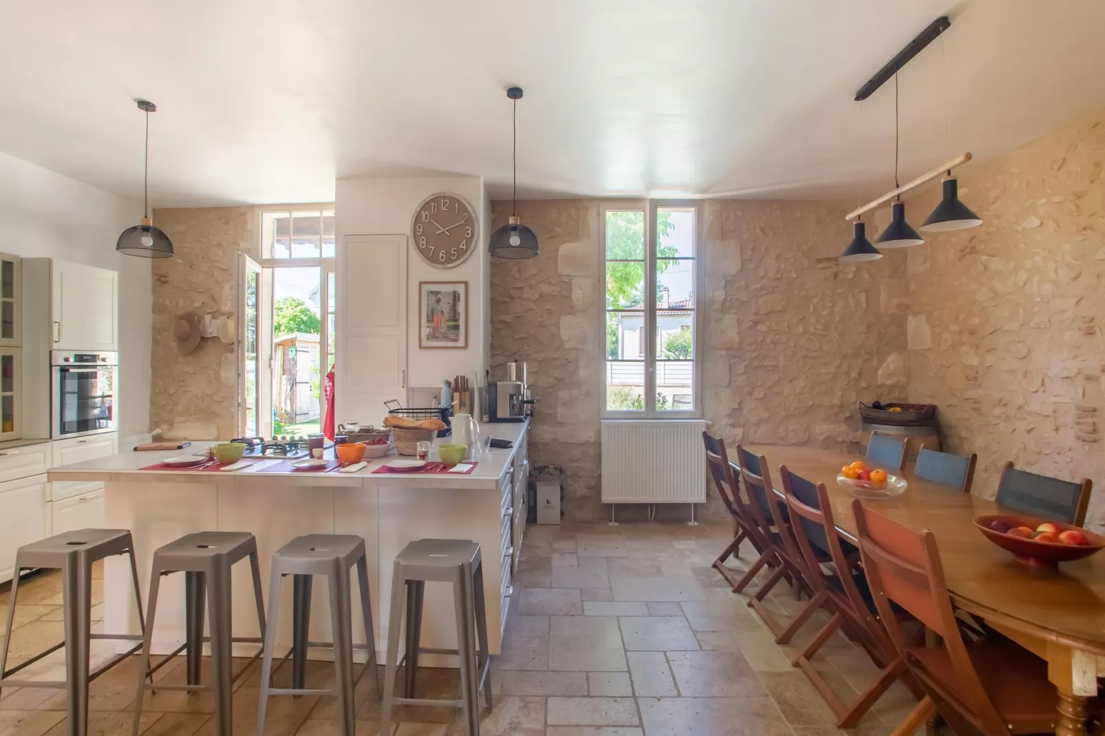Maison Pool-Kitchen