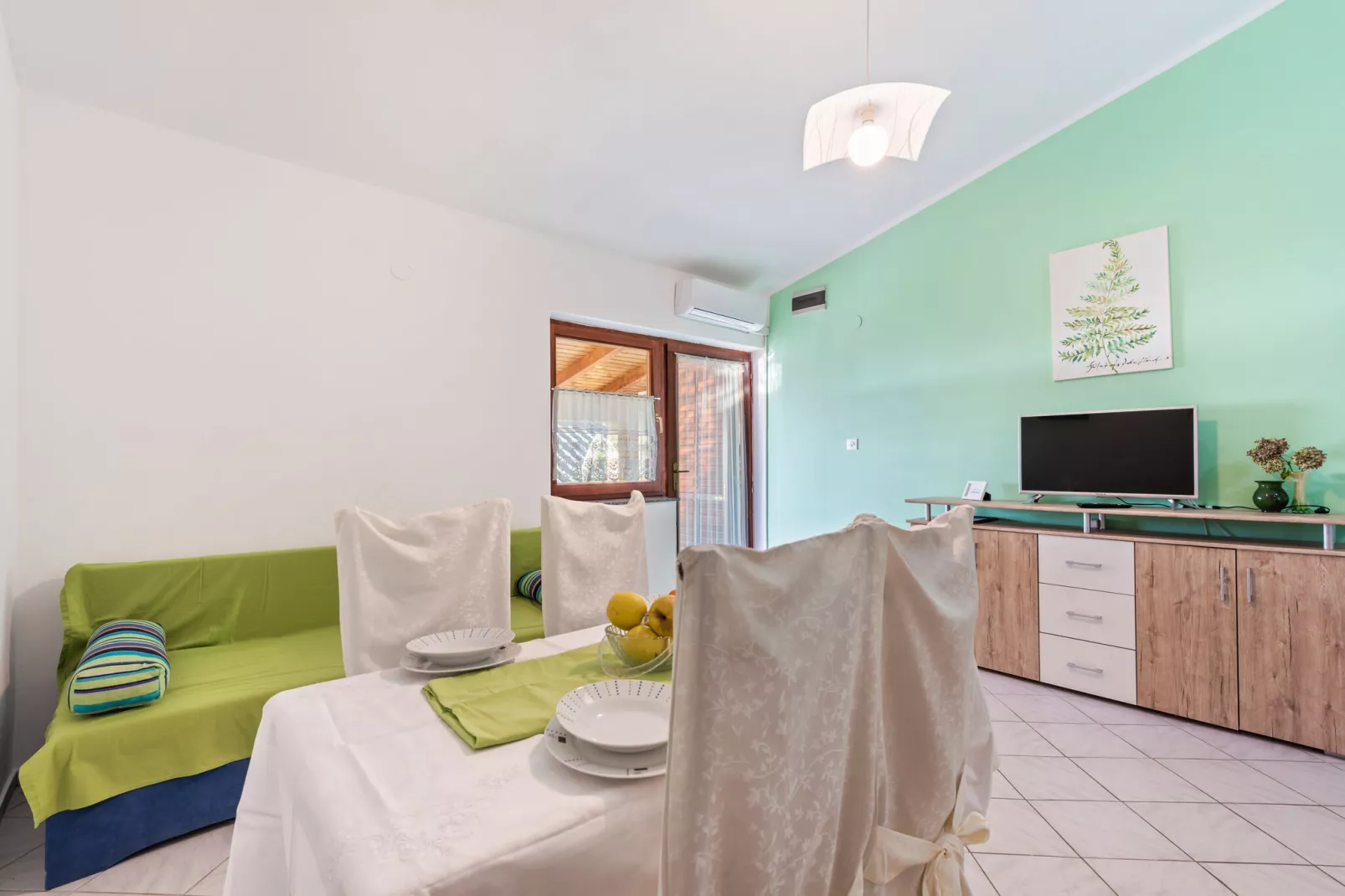 Lovely green apartment Katarina-Esszimmer