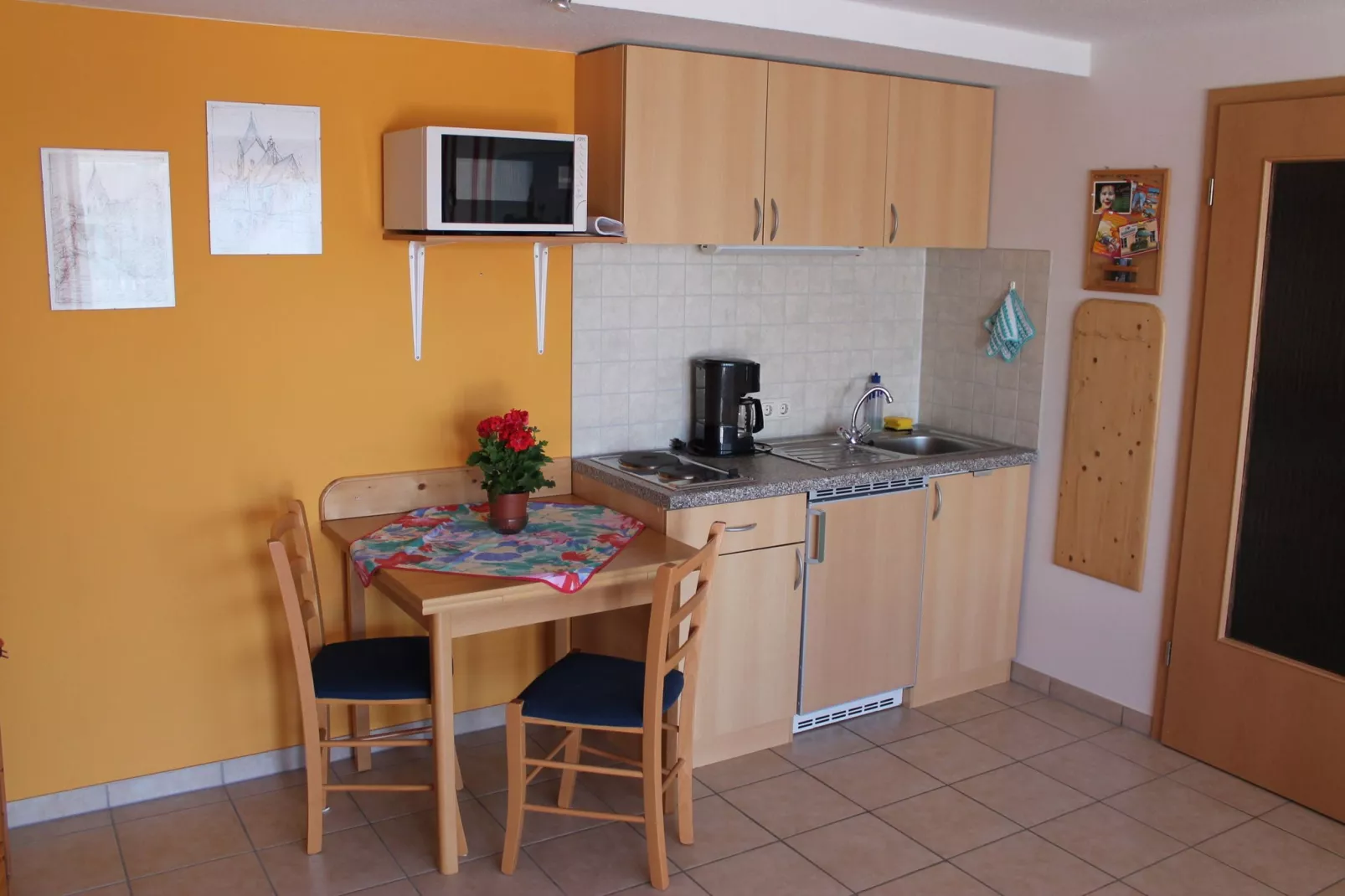 Sonnenhof / Nr 4-Dining room