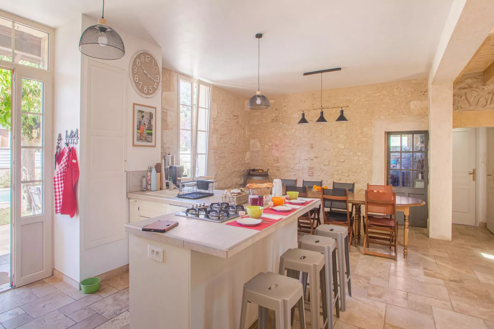 Maison Pool-Kitchen