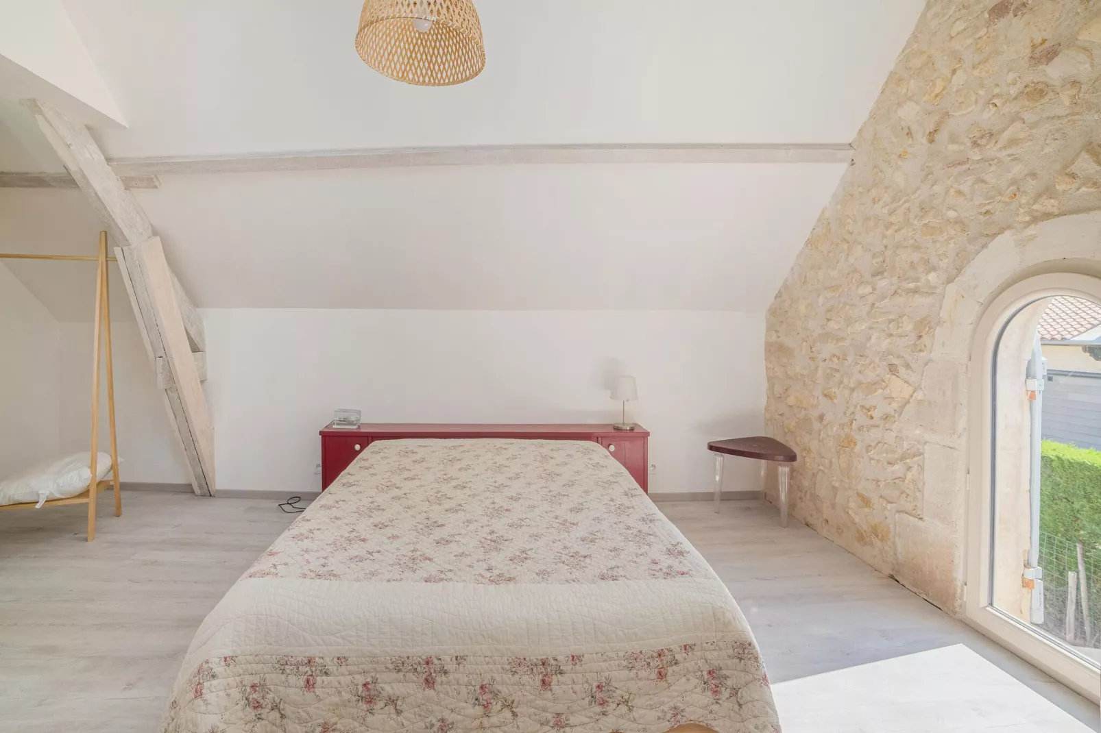 Maison Pool-Bedroom