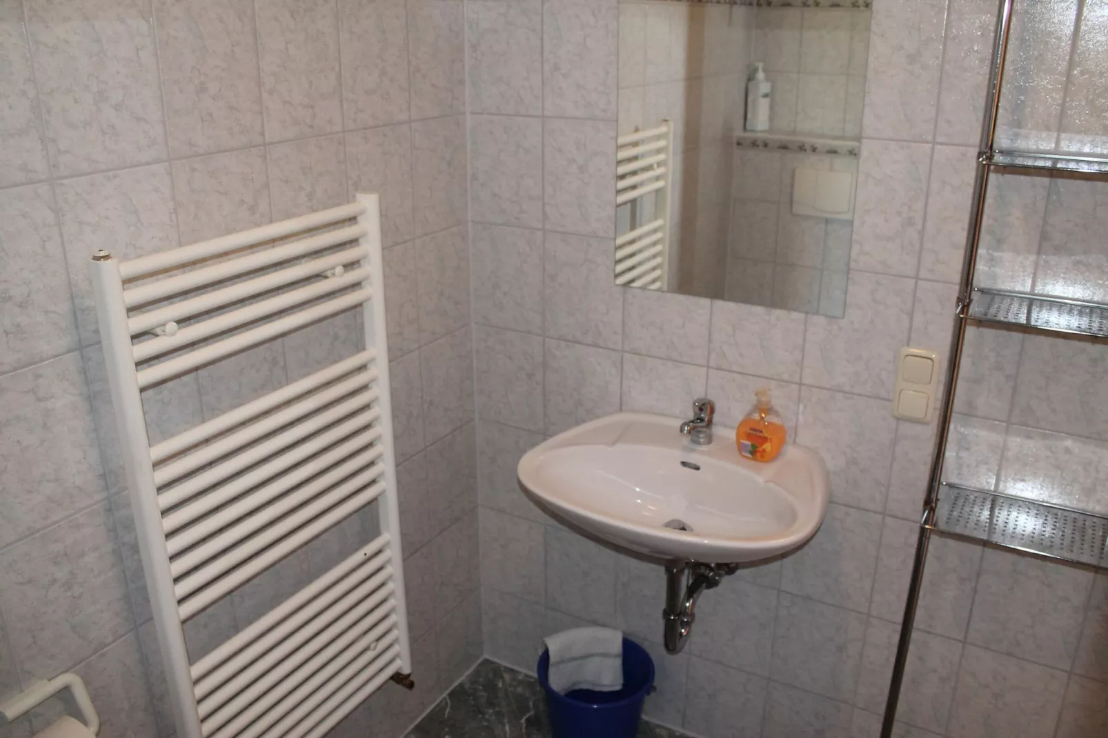 Sonnenhof / Nr 4-Bathroom