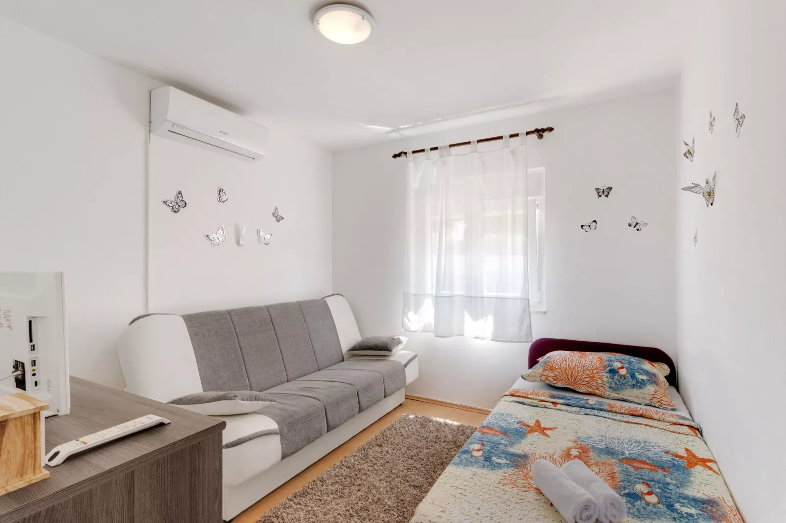 Holiday home Rovanjska-Living room