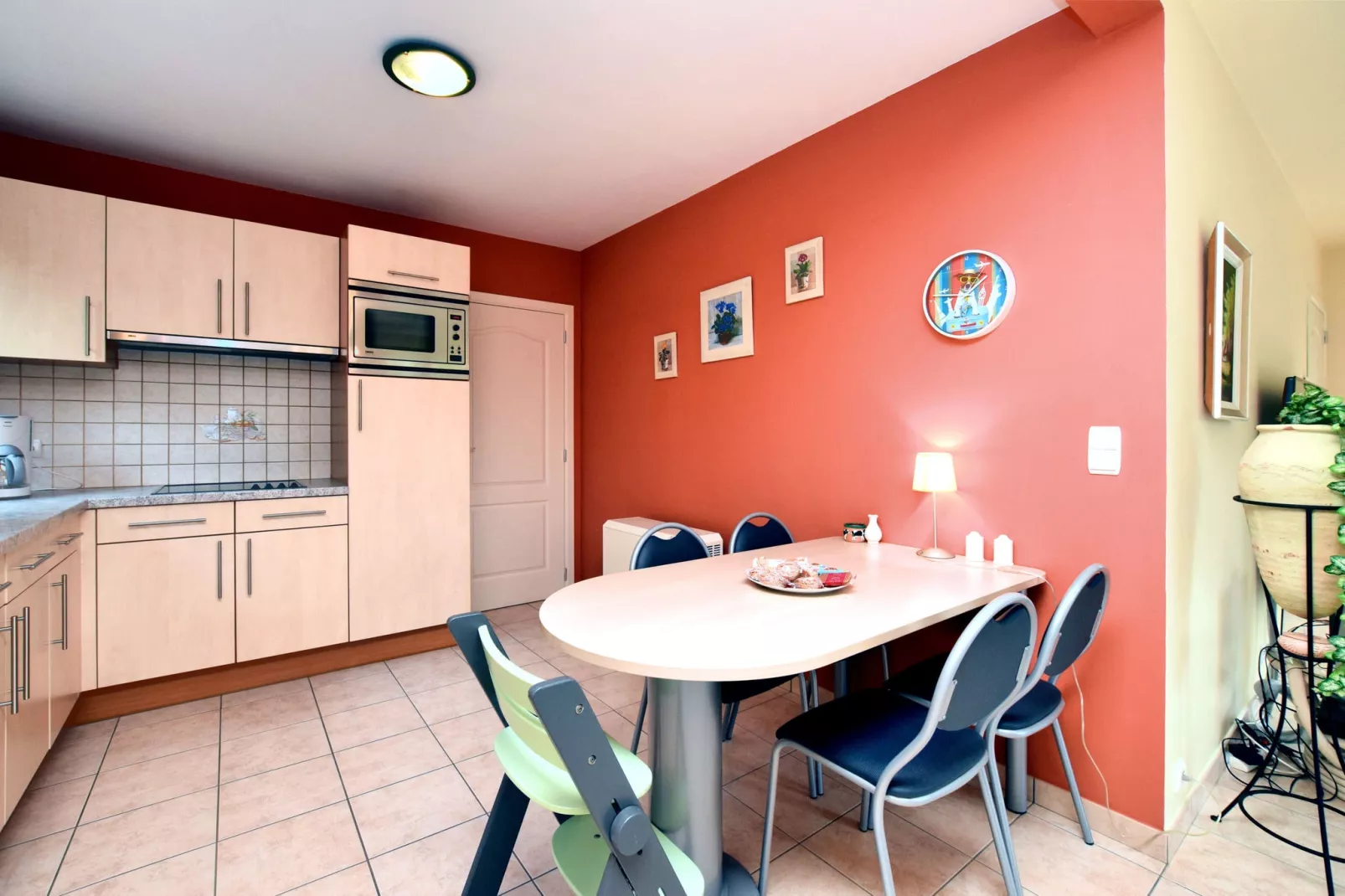 L'Orchidée-Kitchen