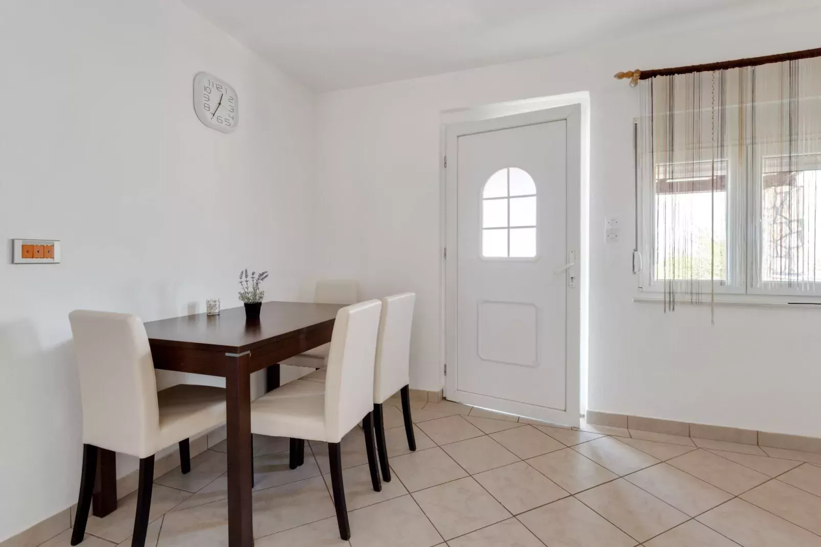 Holiday home Rovanjska-Dining room