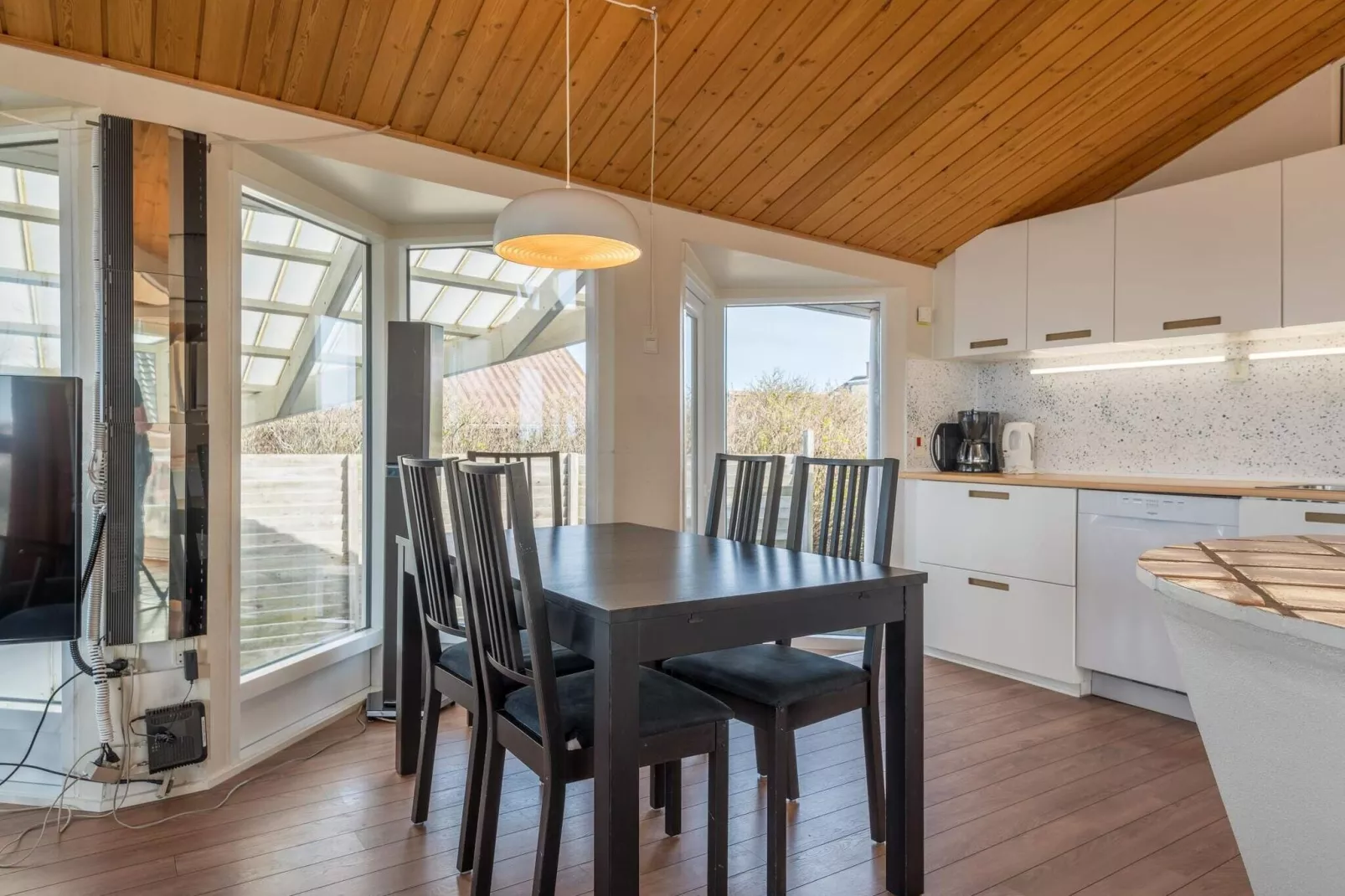 Seaside Charm with Spa and Sauna-By Traum-Indoor