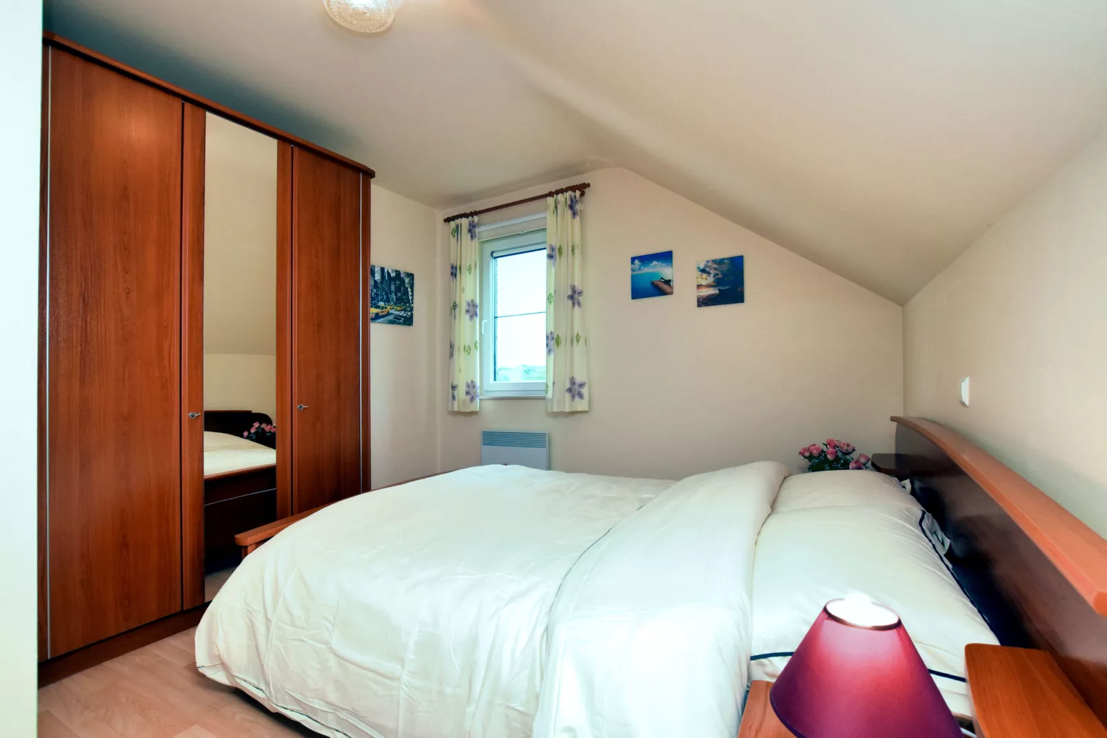 L'Orchidée-Bedroom