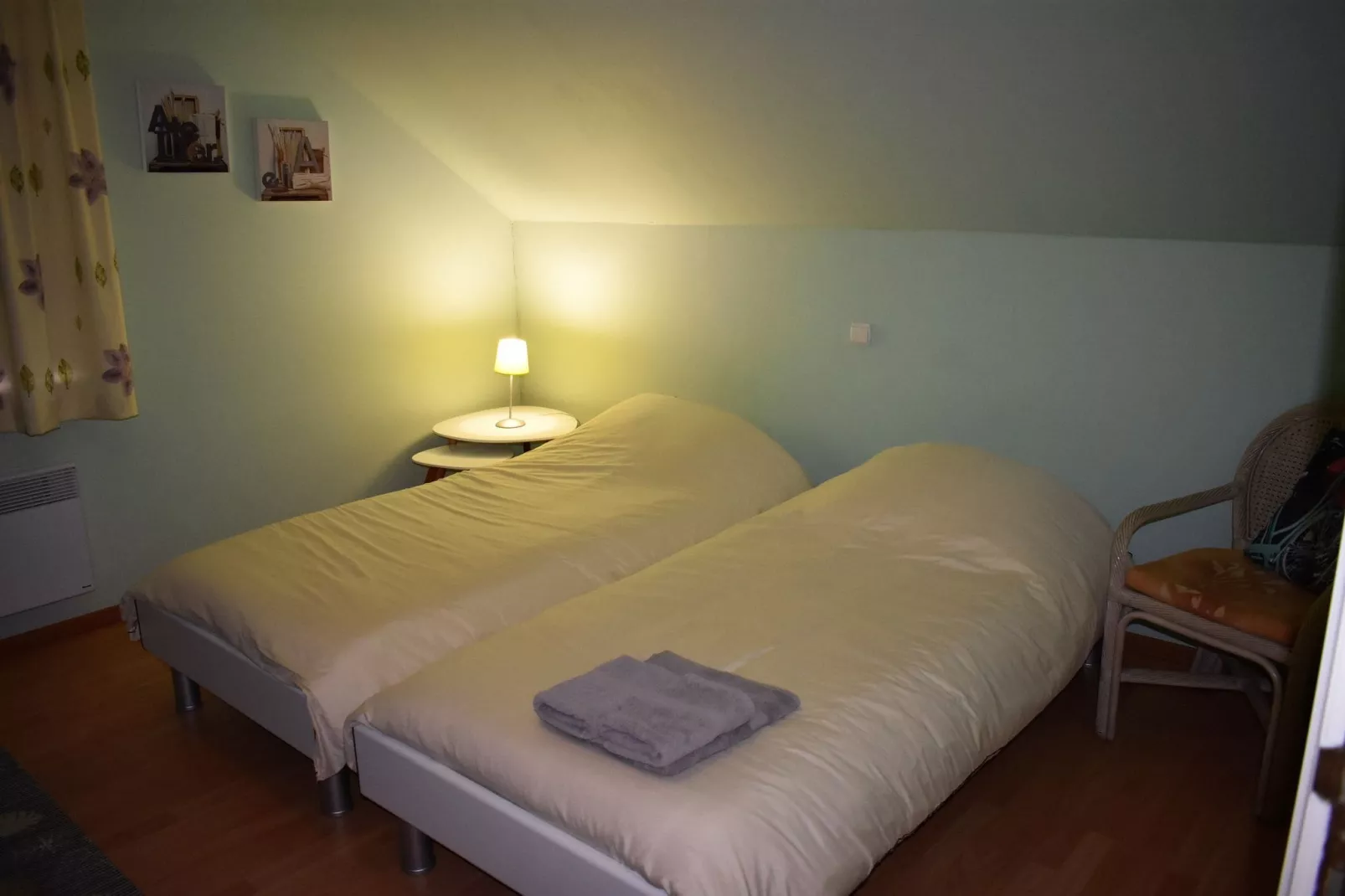 L'Orchidée-Bedroom