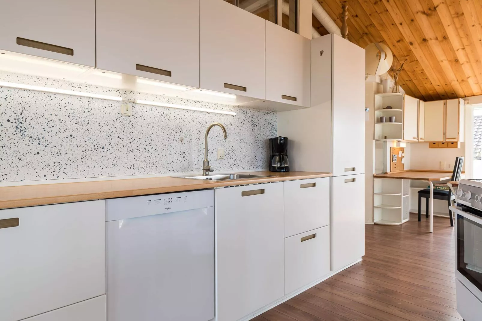 Seaside Charm with Spa and Sauna-By Traum-Indoor