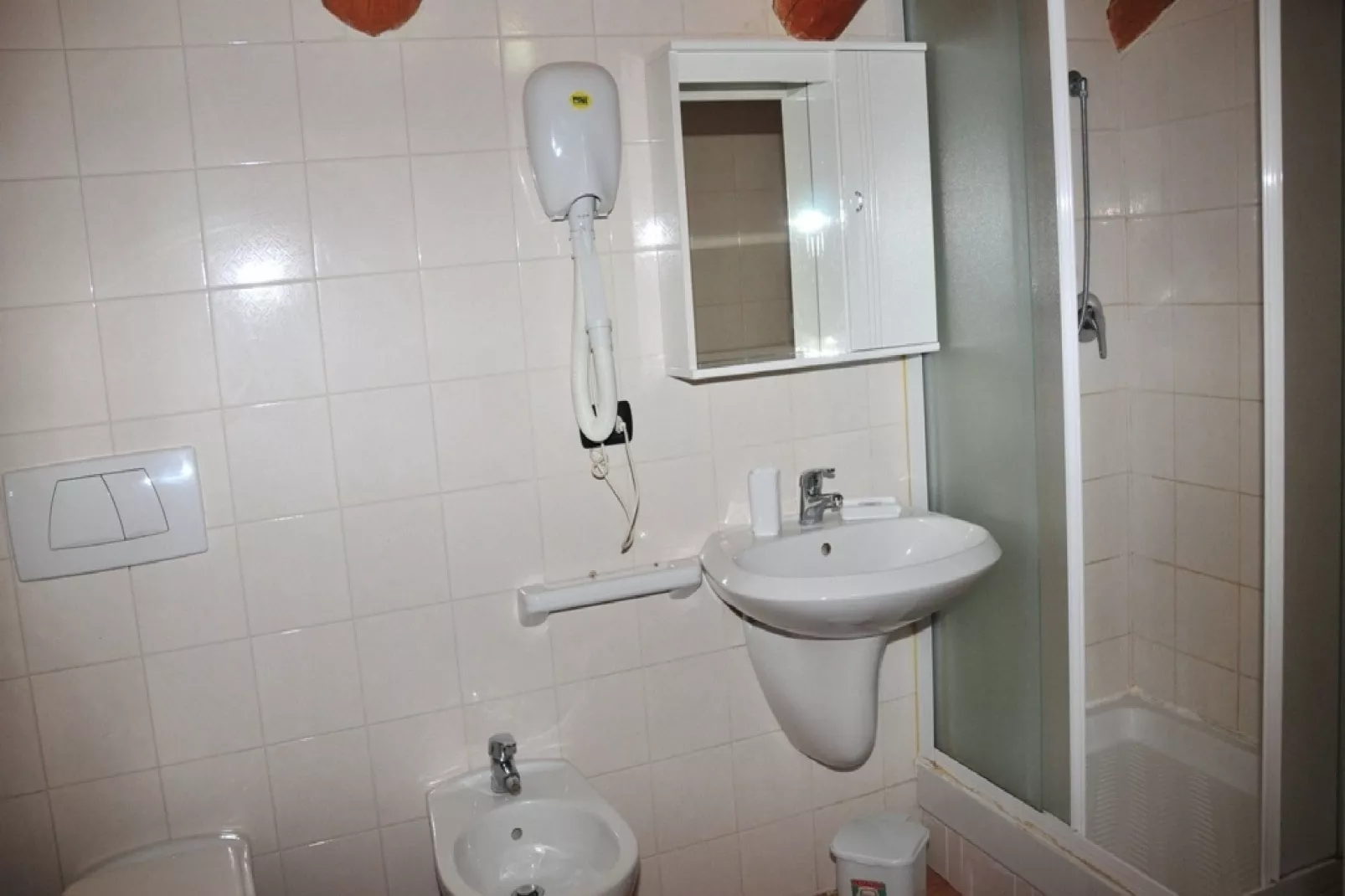 GrBe Penta-Bathroom