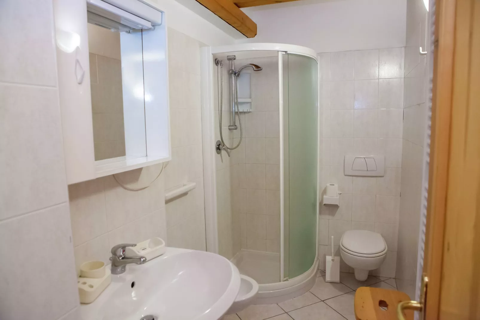 GrBe Penta-Bathroom