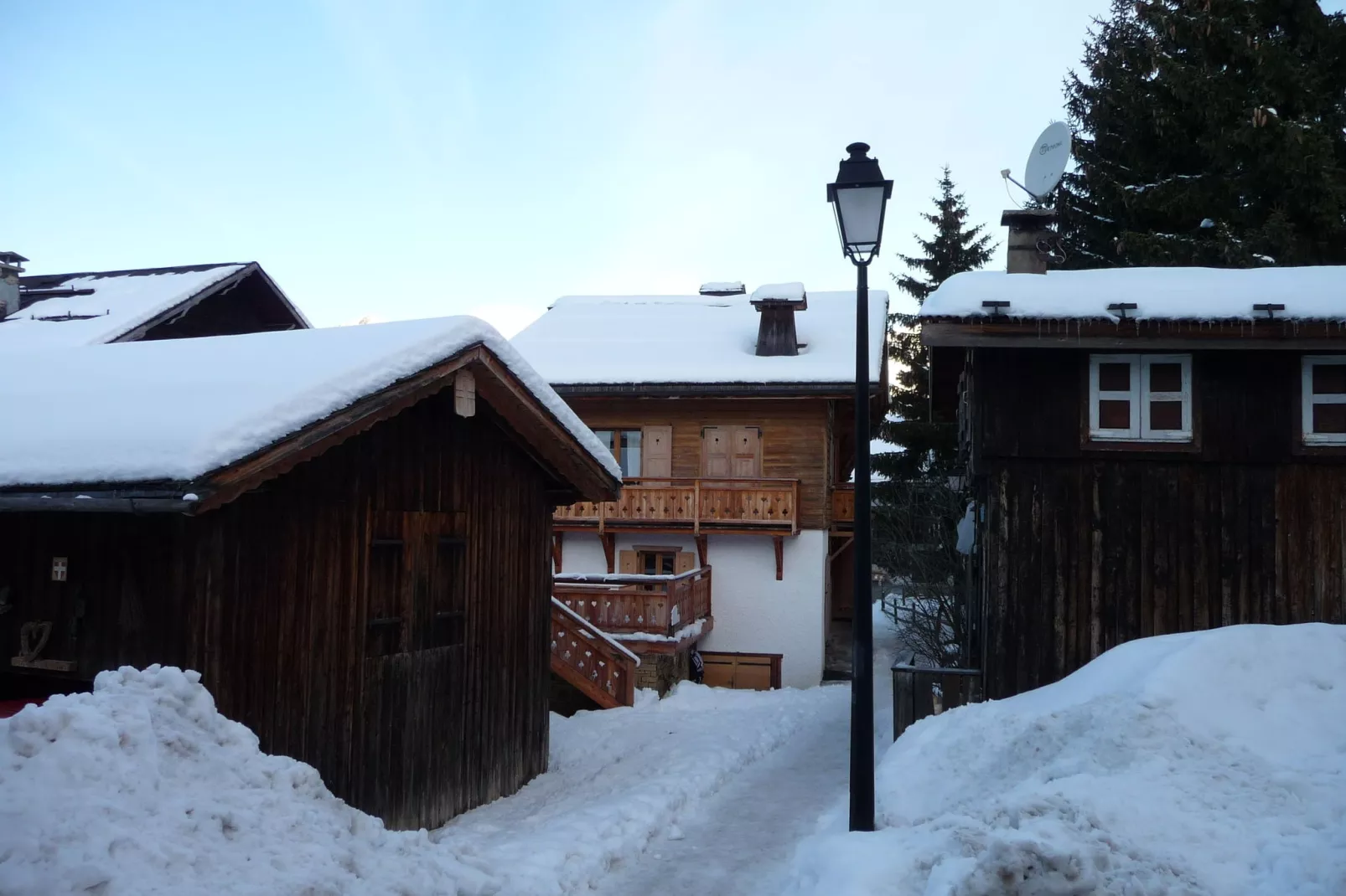 Résidence Les Belles Roches 1-Area winter 1km