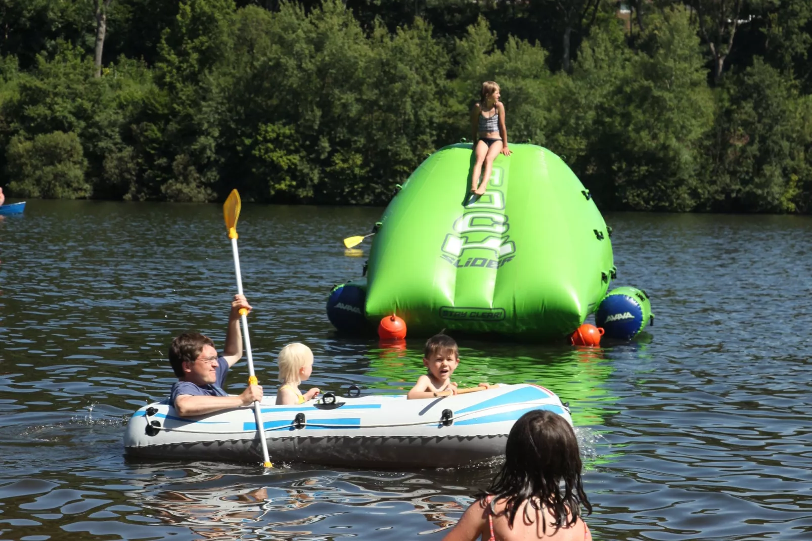 Eifelpark Kronenburger See 1-Areas summer 1km