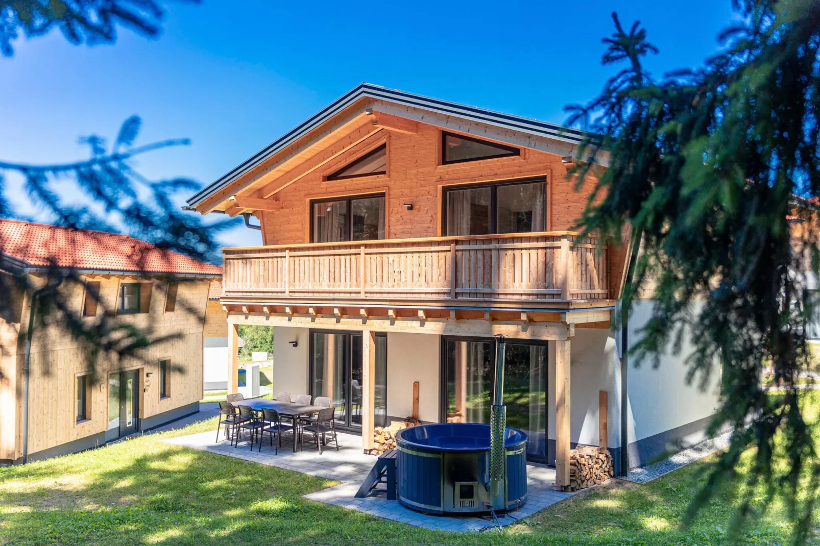 Chalet Klassik-Außenbereich Sommer