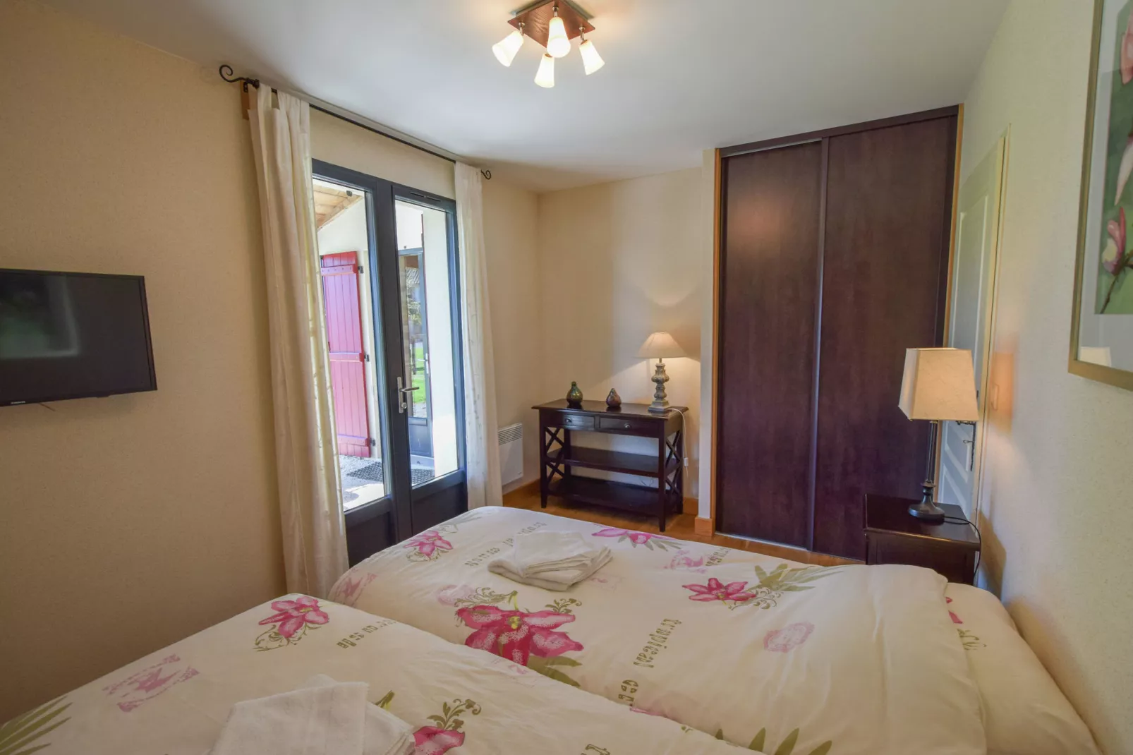 La Petite Tour-Bedroom