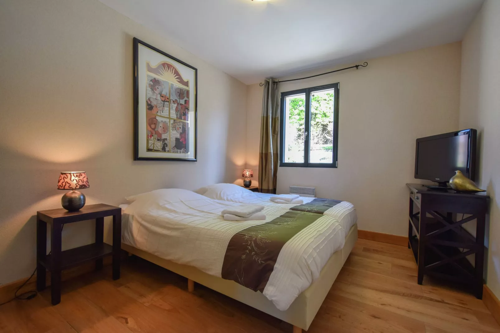 La Petite Tour-Bedroom