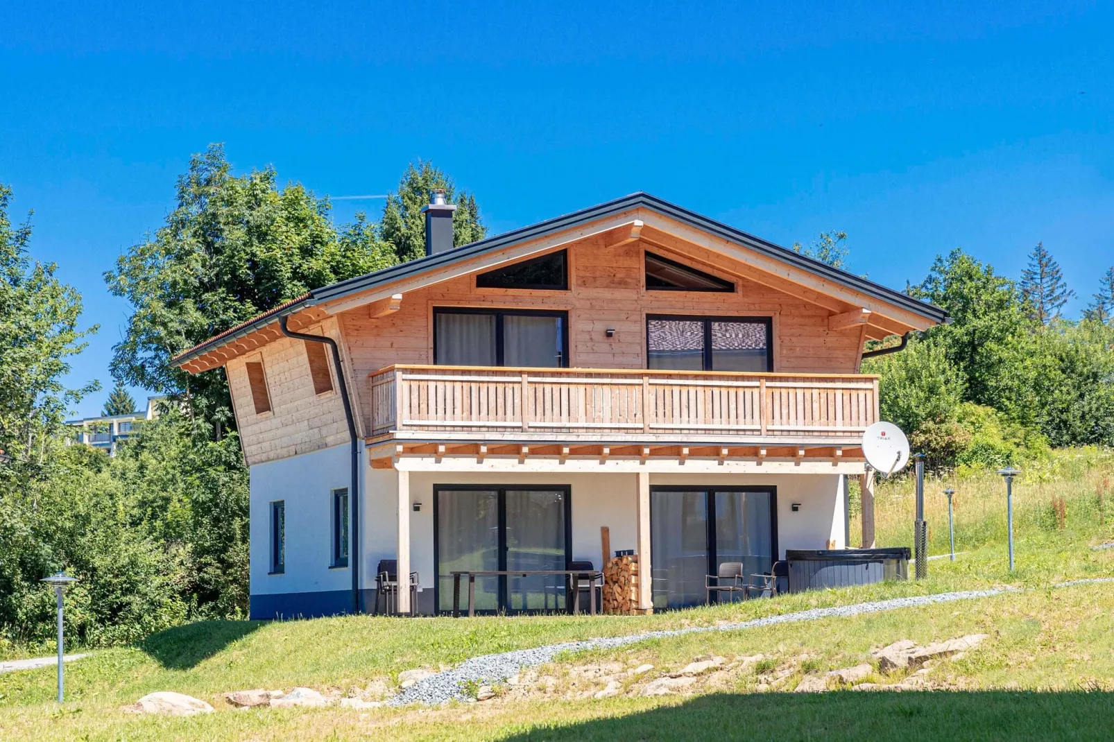 Chalet Klassik-Außenbereich Sommer