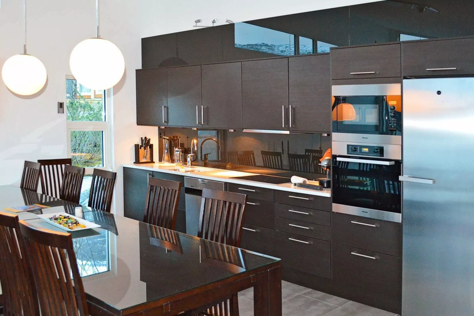 HUS 67508-Indoor