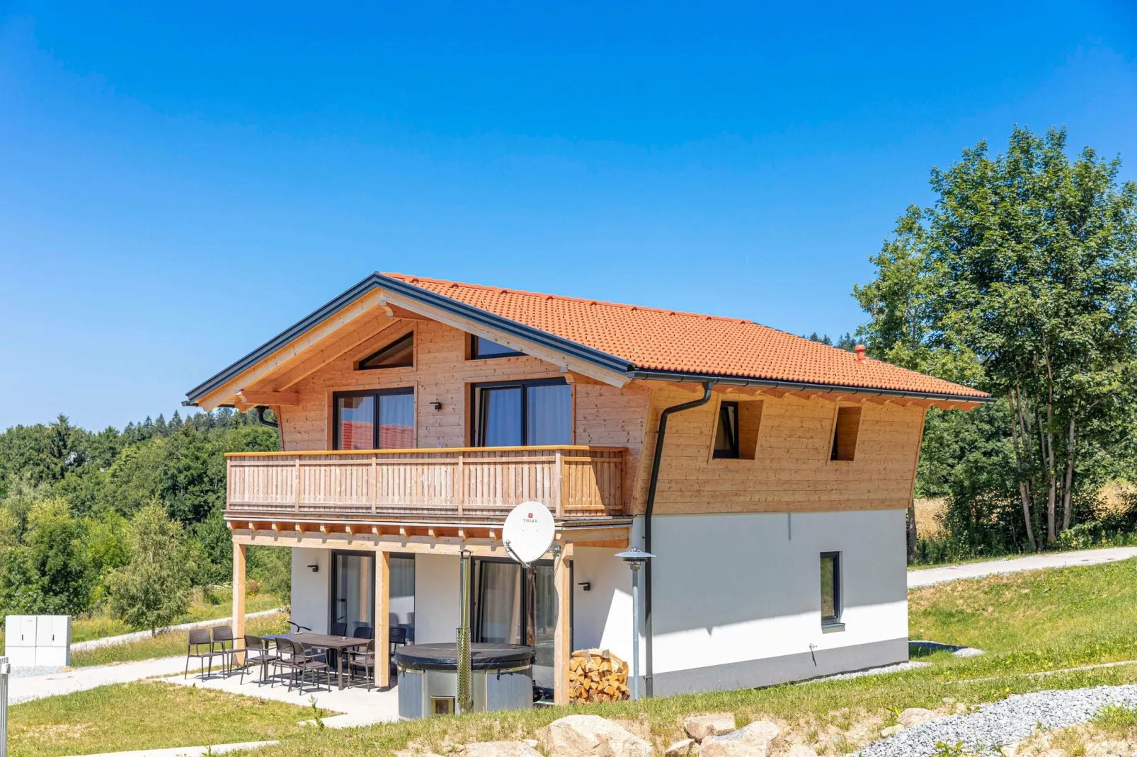 Chalet Klassik-Außenbereich Sommer