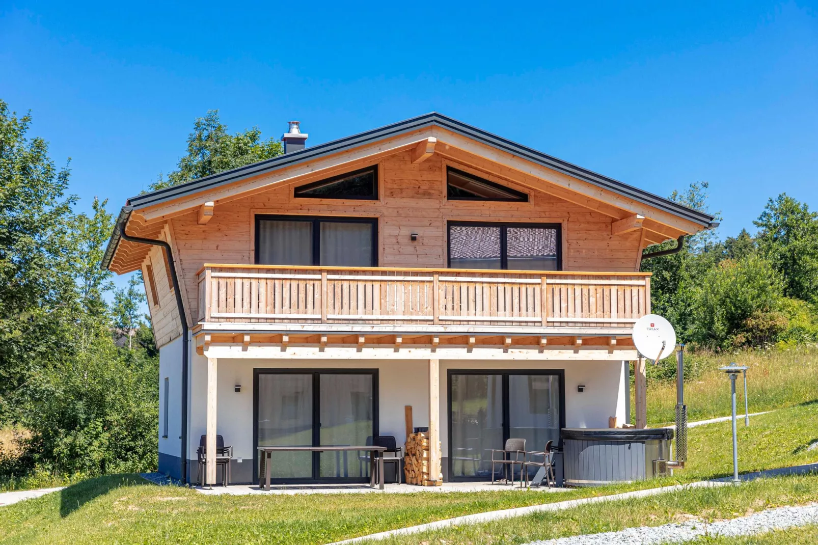 Chalet Klassik-Außenbereich Sommer