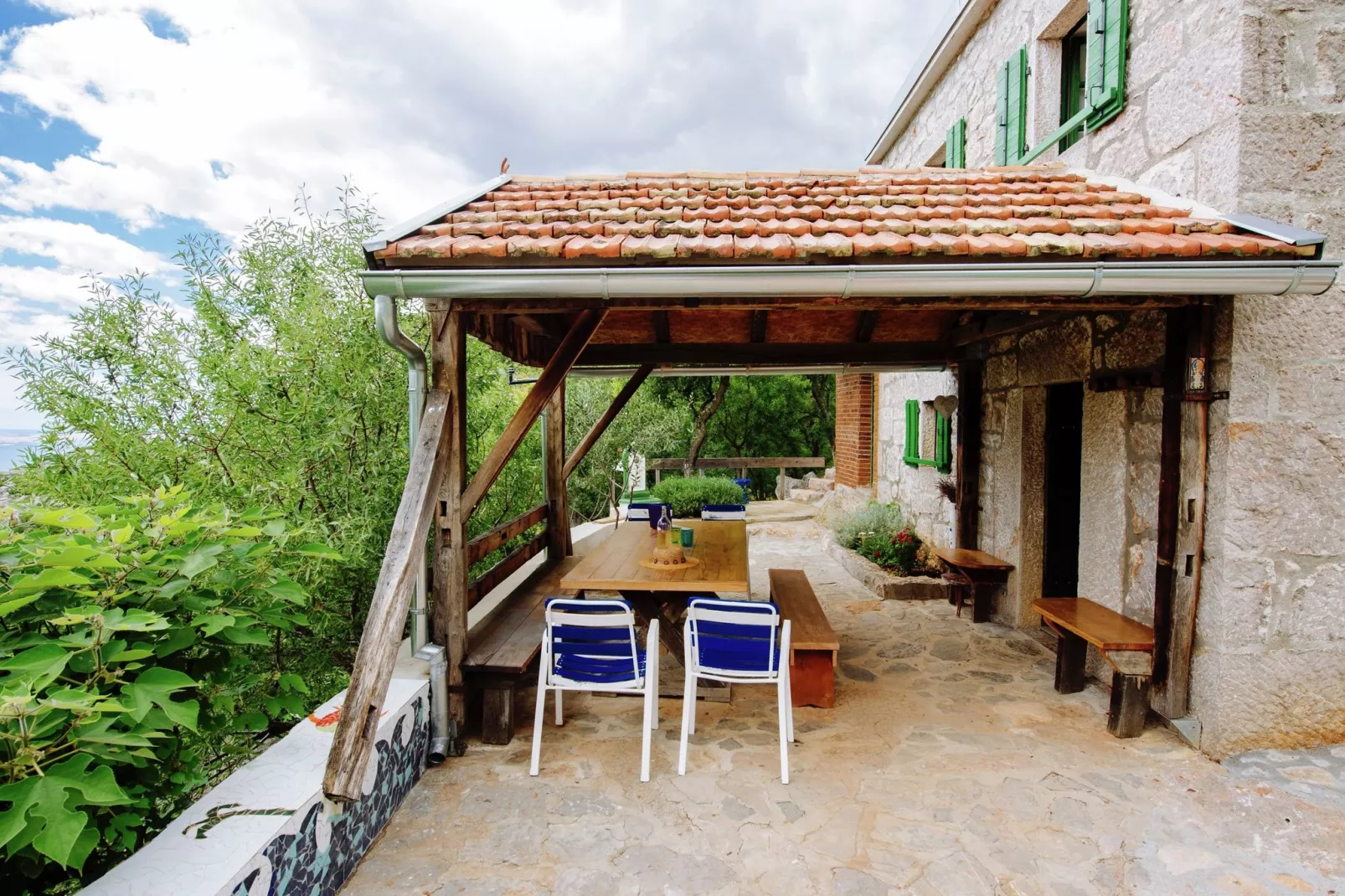 Stone house Dobroselo-Exterior summer