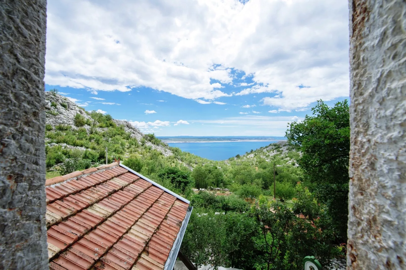 Stone house Dobroselo-View summer