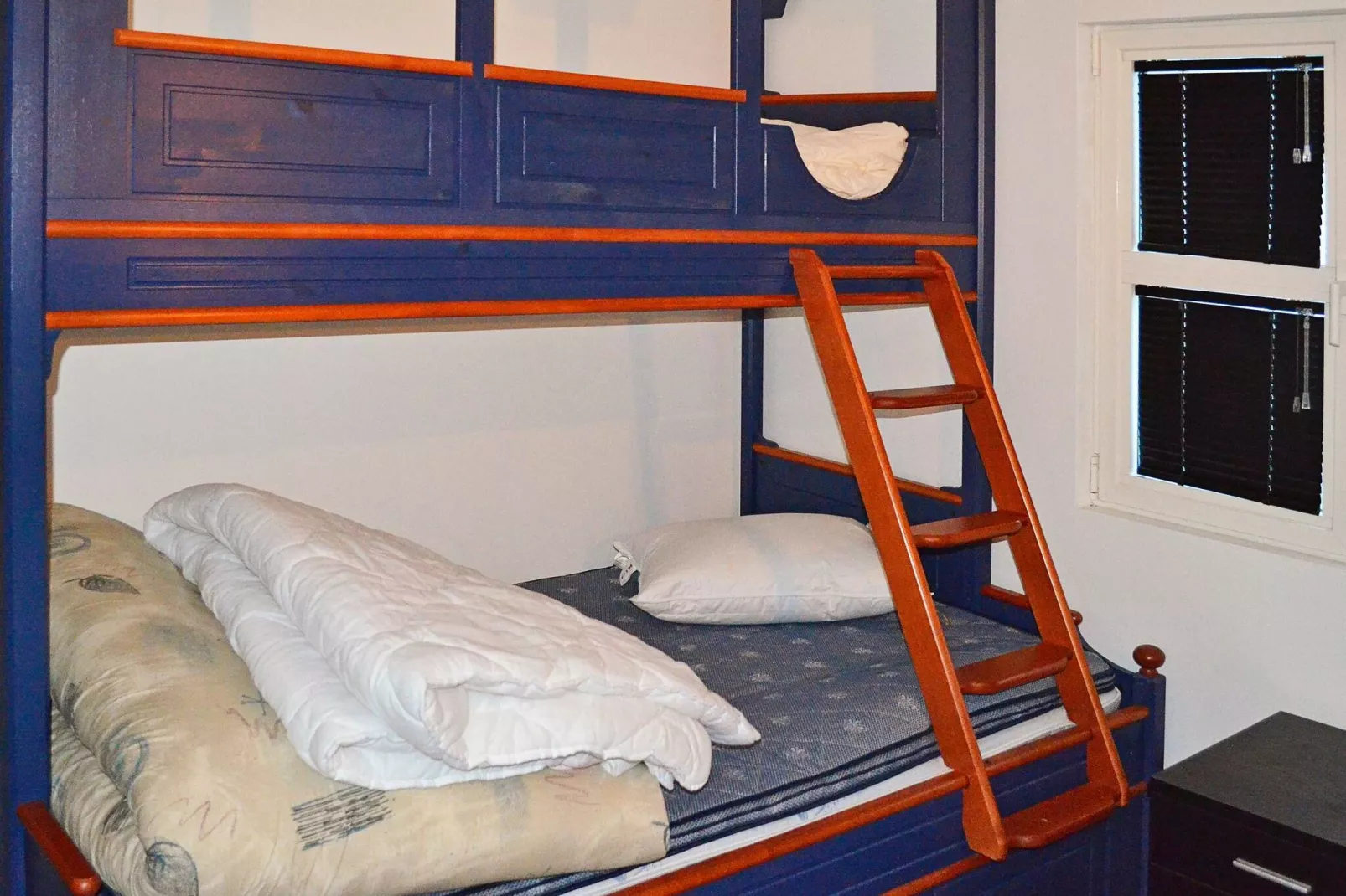 HUS 67508-Indoor