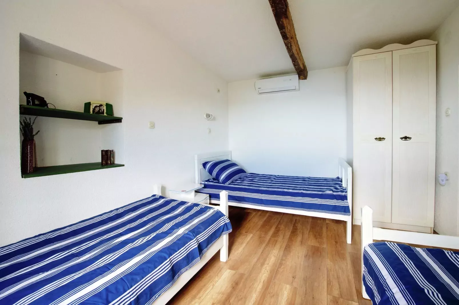 Stone house Dobroselo-Bedroom