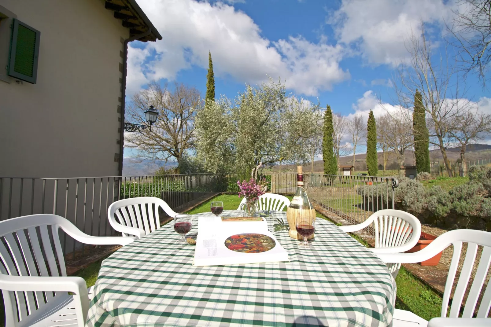 La Quercia-Terrace balcony