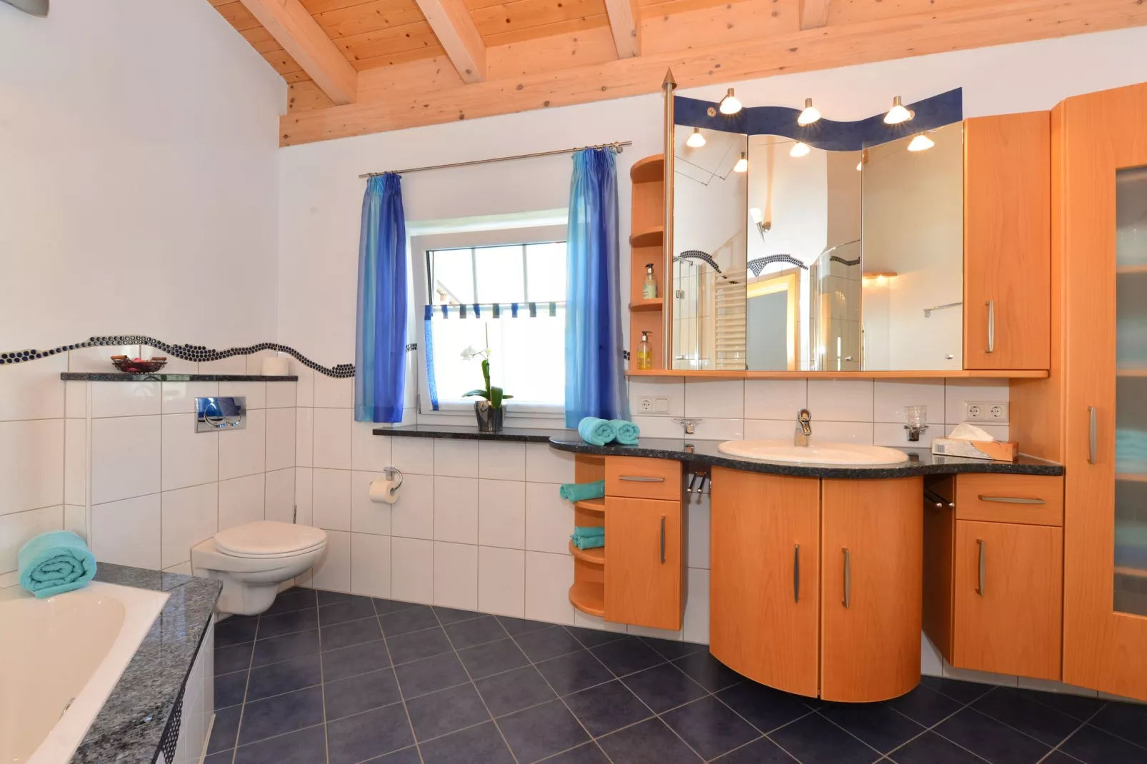 Sonnenhügel-Badezimmer
