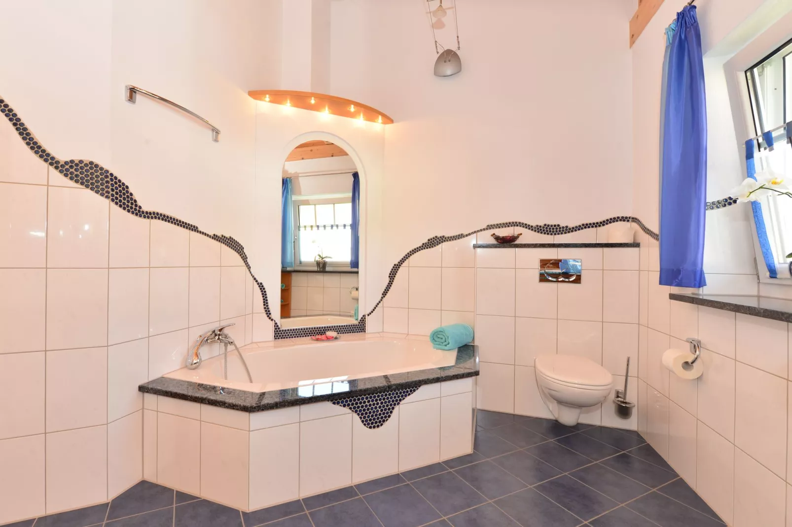 Sonnenhügel-Badezimmer