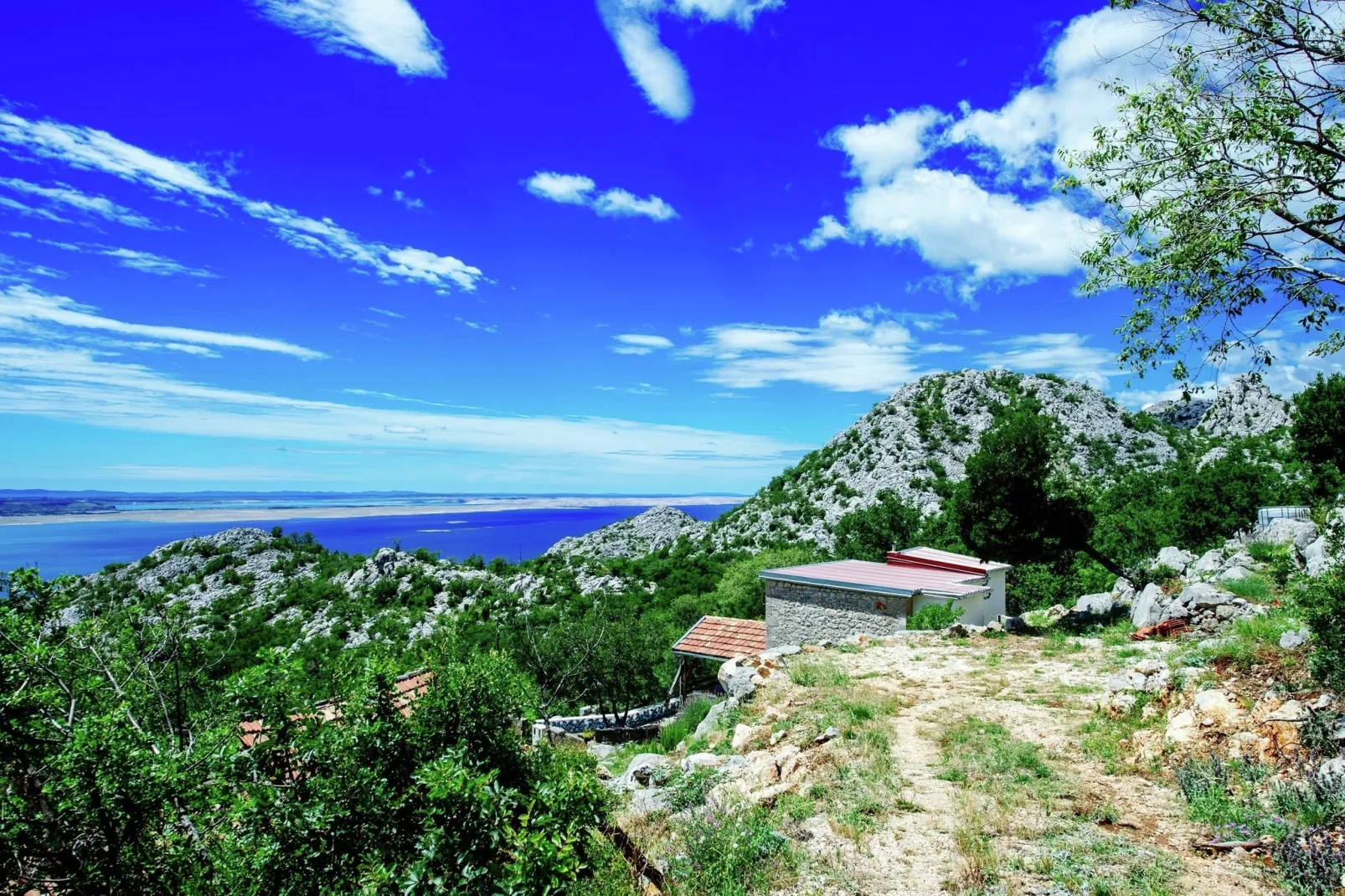 Stone house Dobroselo-Areas summer 5km
