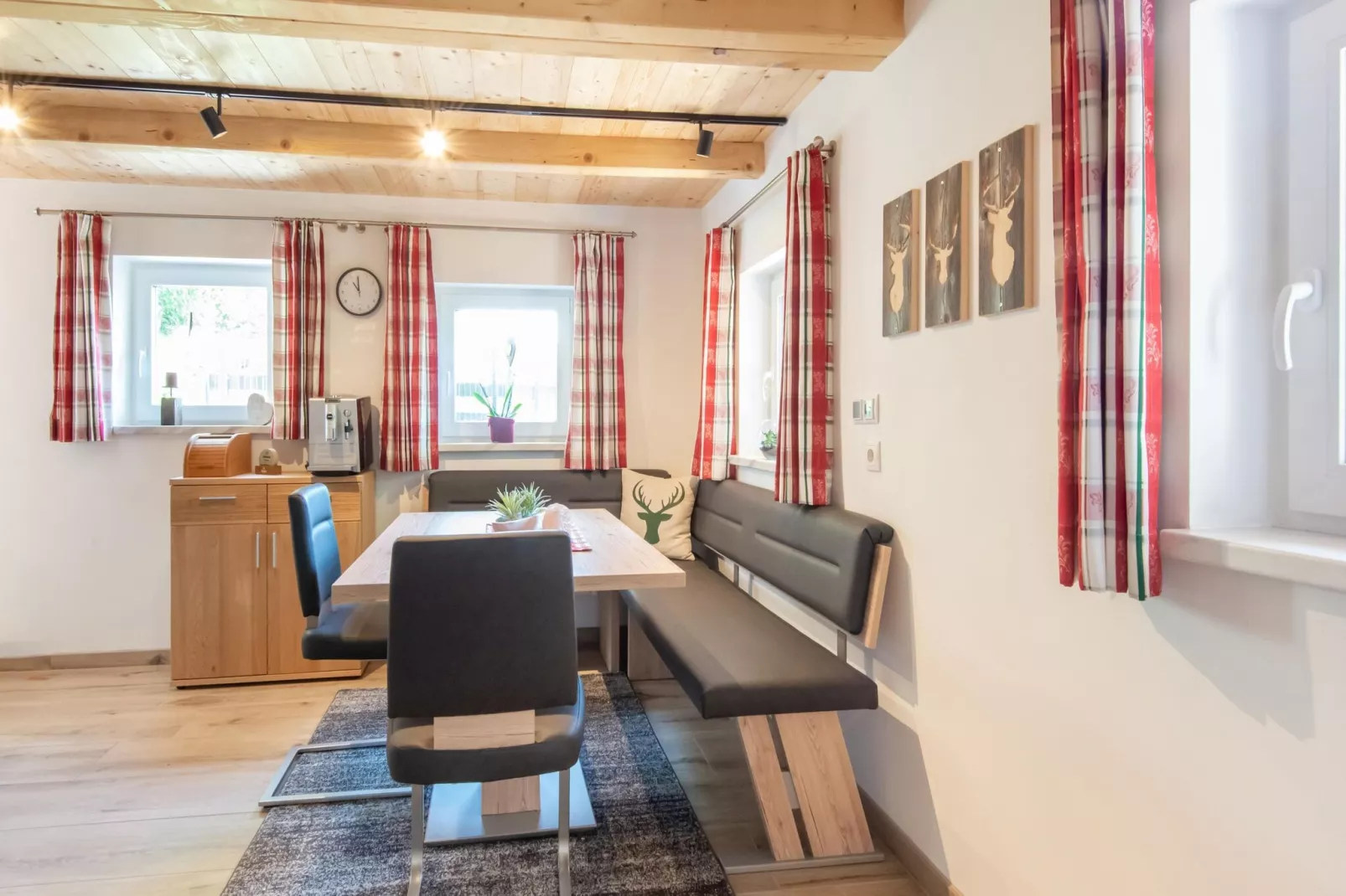 Apartment Heini Haus-Wohnzimmer