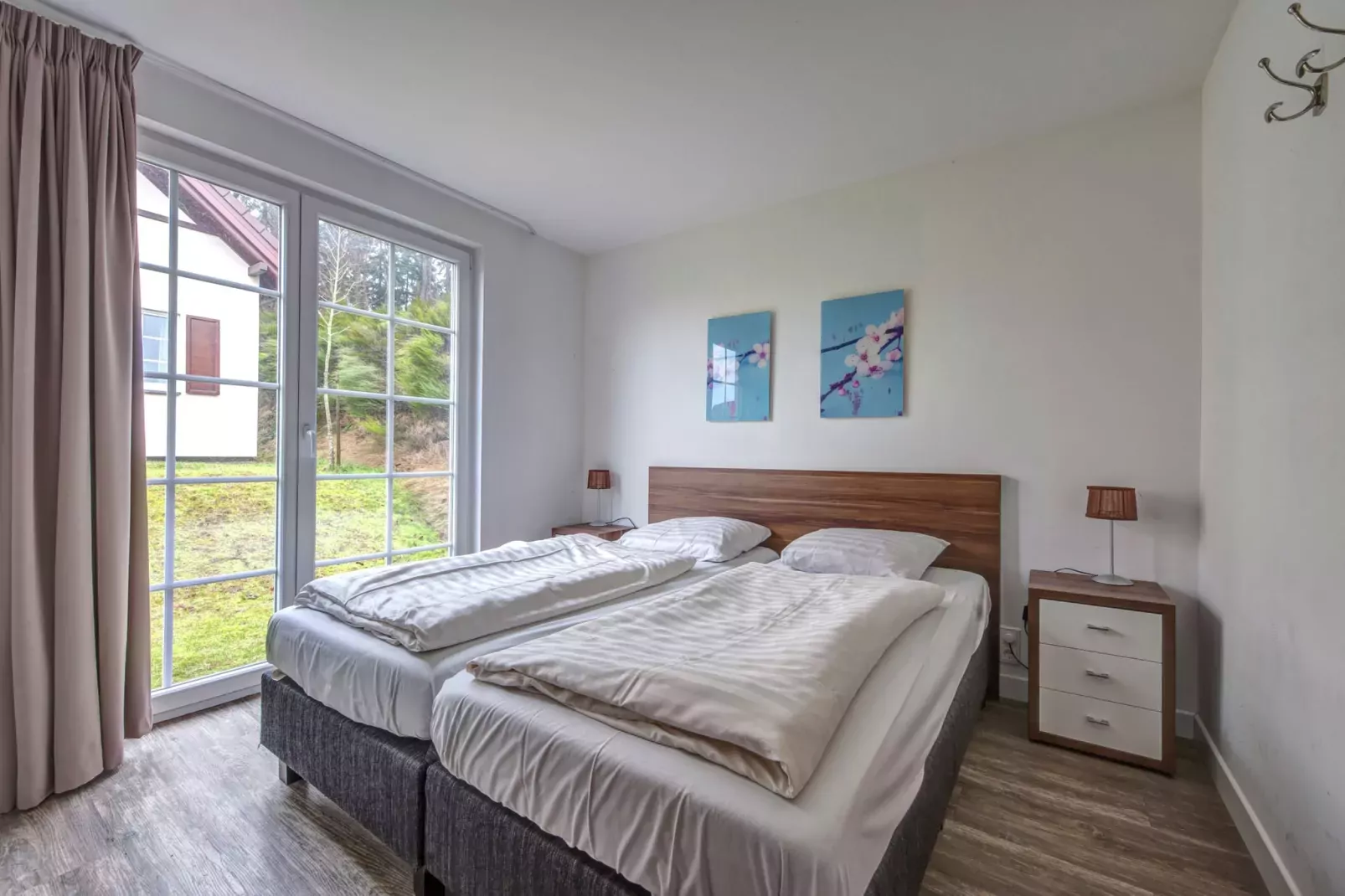 Eifelpark Kronenburger See 8-Schlafzimmer