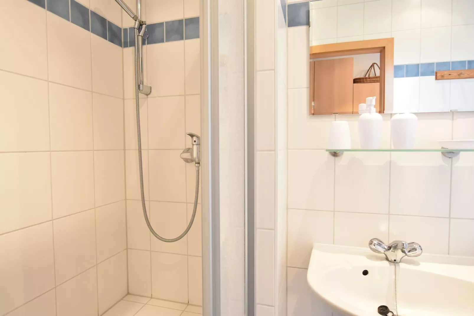 Ferienwohnung Julia strandnah in Rerik-Bathroom