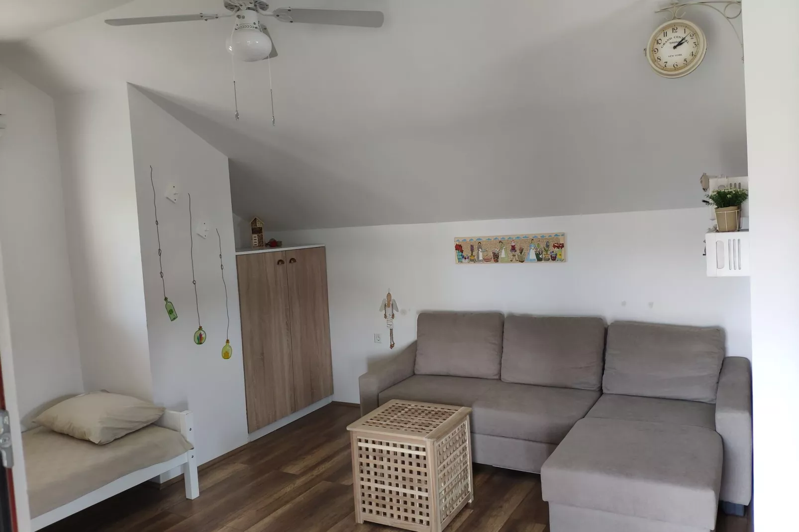 Studio apartment Paklenica-Living room