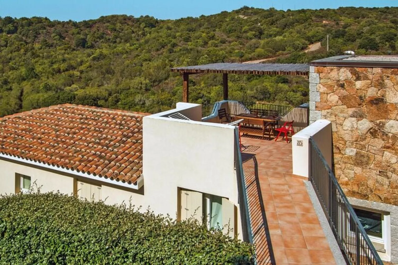 Holiday residence Ea Bianca, Baja Sardinia-Quadri 8