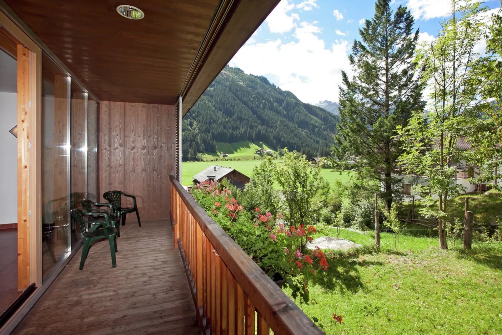 Maisonnette im Wald-Terrasse / balcon