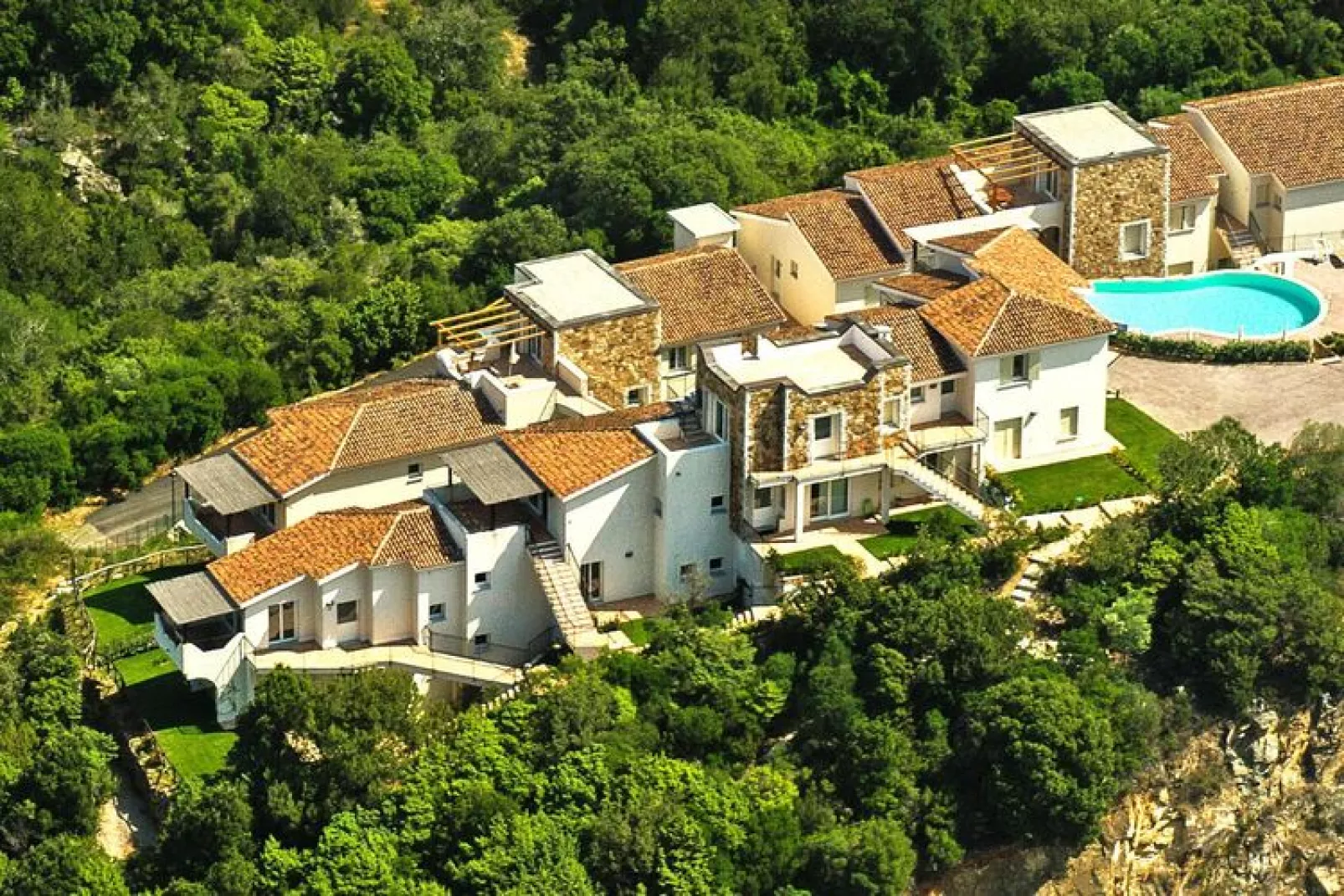 Holiday residence Ea Bianca, Baja Sardinia-Quadri 8-Exterior summer