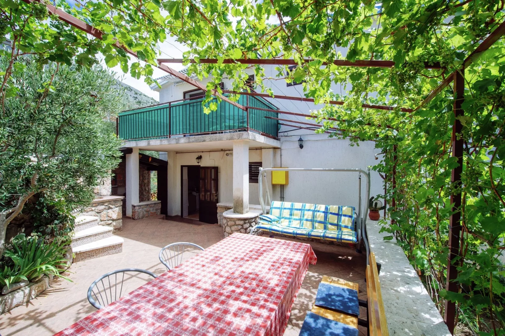 Studio apartment Paklenica-Gardens summer