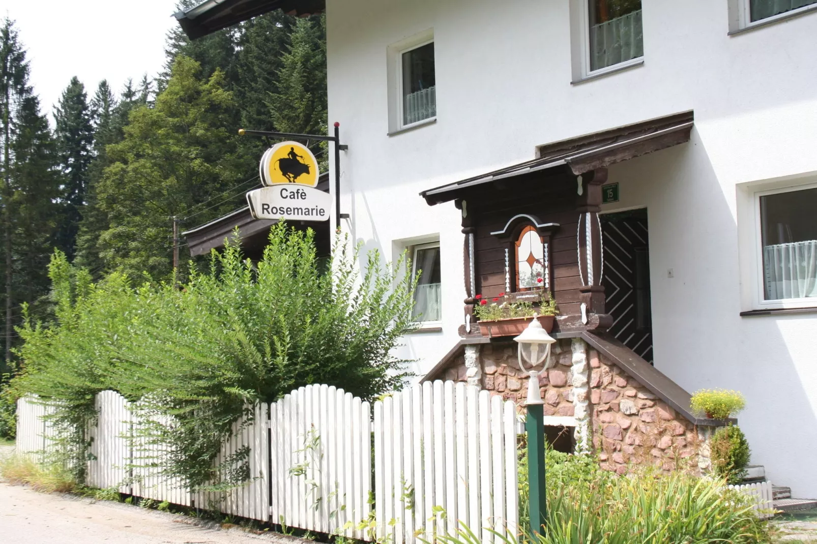 Rosemarie Groß-Exterior summer