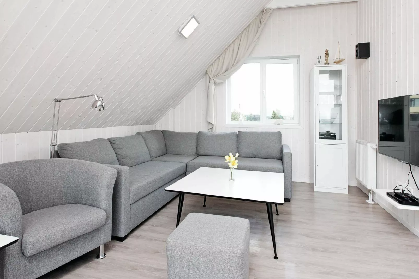 MERKUR 62+58 SW 1.RH.-Intérieur