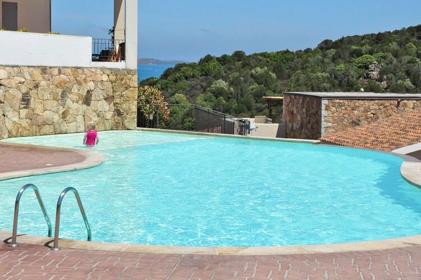 Holiday residence Ea Bianca, Baja Sardinia-Quadri 8-Pool