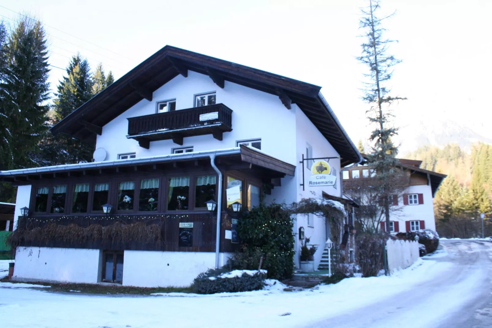 Rosemarie 2-Exterior winter