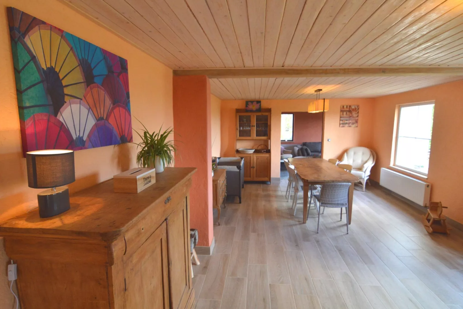 House with a view-Salle à manger