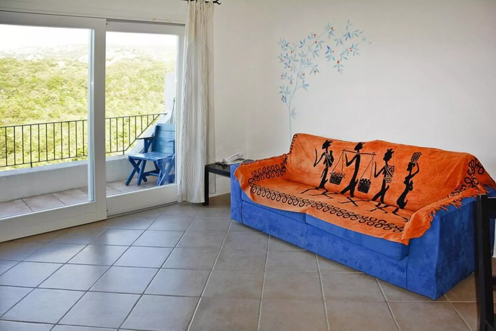 Holiday residence Ea Bianca, Baja Sardinia-Quadri 8-Living room